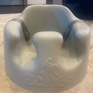 BUMBO baby sit up chair with back support & straps!